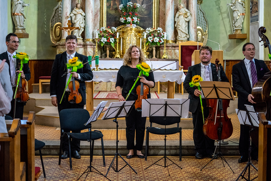 Photo: Mucha Quartet, Juraj Tomka – I. violin, Jozef Ostrolucký – II. violin, Veronika Kubešová – viola, Pavol Mucha – cello, Filip Jaro – double bass
