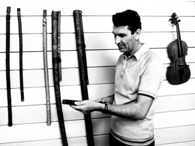 Foto: Oskár Elschek a historické hudobné nástroje