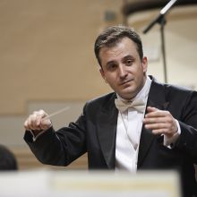 Photo: Huba Hollókői, conductor