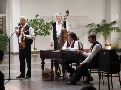 Foto: Ako sme pesničky obliekali