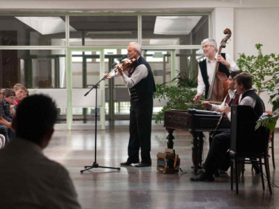 Foto: Ako sme pesničky obliekali