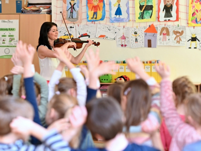 Photo: Violin or piano?