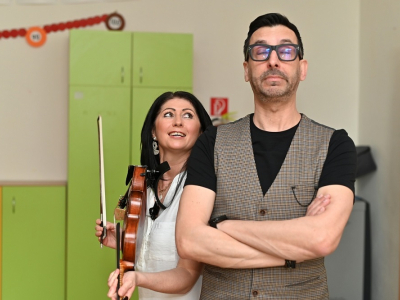 Photo: Violin or piano?