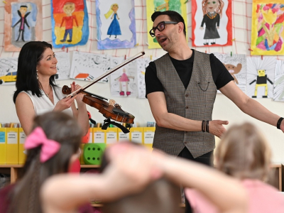 Photo: Violin or piano?